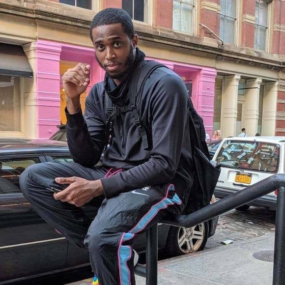 Meet your Posher, Andrew - Picture 1 of 1